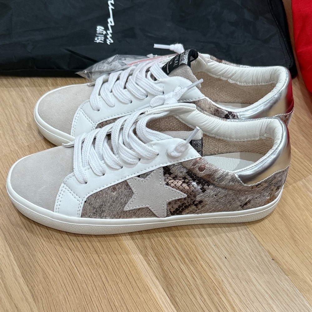 Vintage Havana White and Brown Star Sneakers